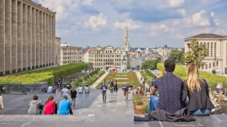 Immobilier à Bruxelles et Investissement locatif vs Dubaï : Une comparaison des opportunités immobilières Immobilier à Bruxelles et Investissement locatif vs Dubaï : Une comparaison des opportunités immobilières