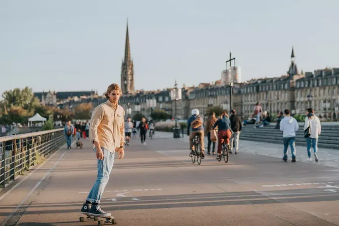 Investissement locatif Bordeaux vs Immobilier Dubaï Investissement locatif Bordeaux vs Immobilier Dubaï